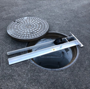Aluminum Upper Manhole Roller Guide